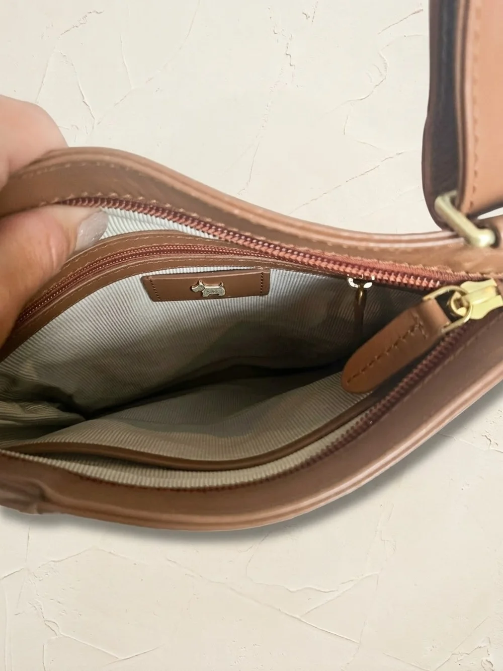 Radley London Pockets Medium Leather Crossbody Bag Tan Cognac Brown Gold Dog